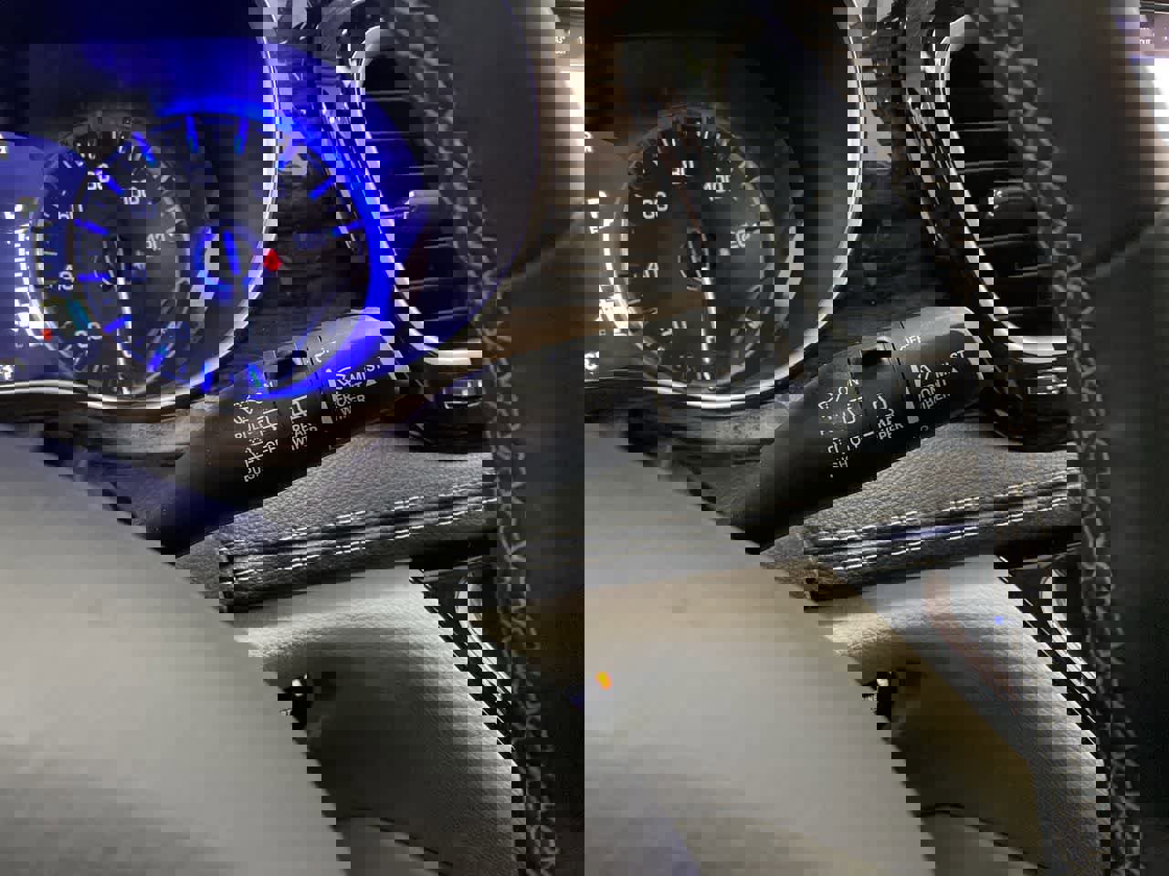 Used 2023 Chrysler Pacifica Limited image 23