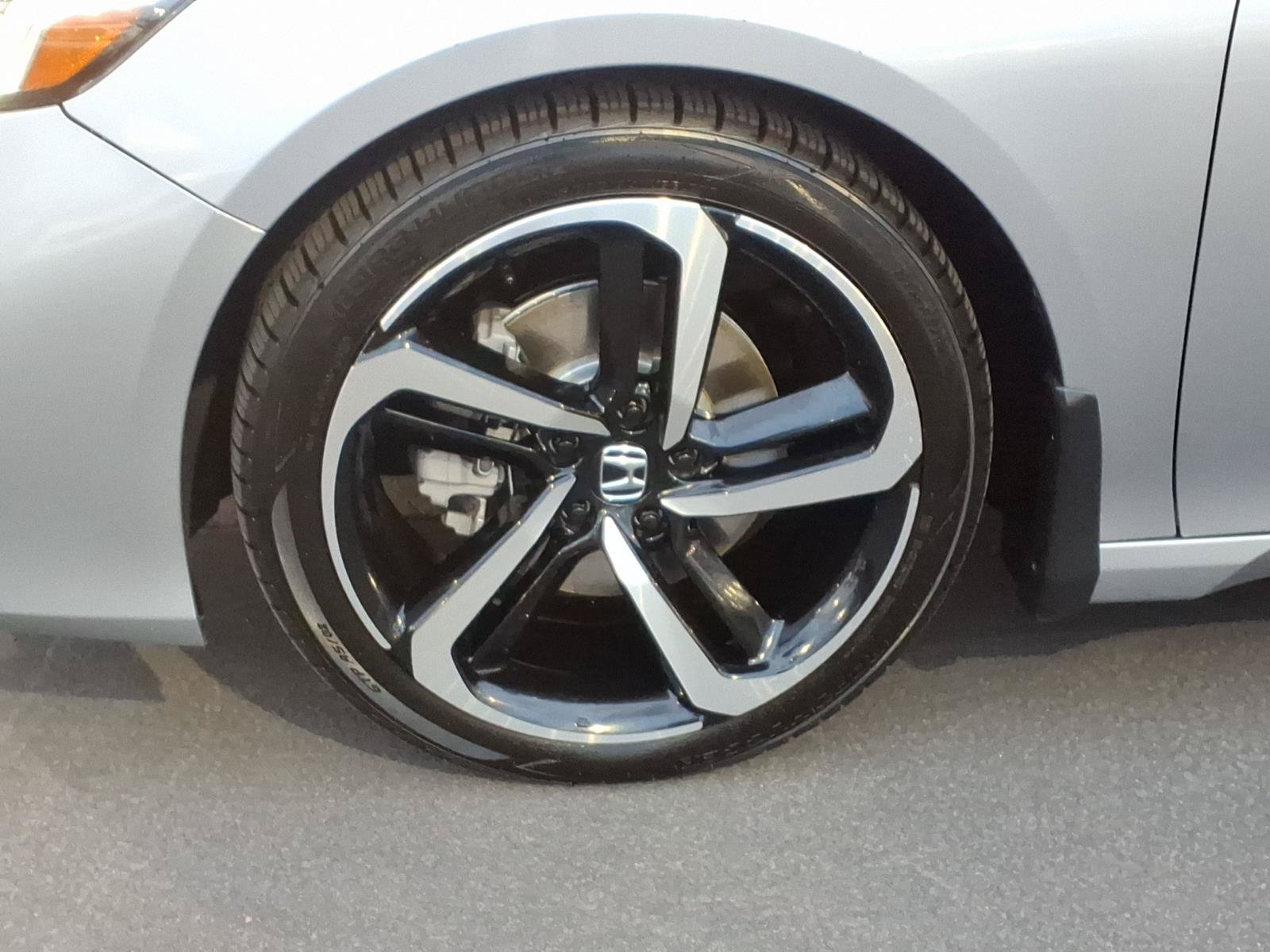 Used 2022 Honda Accord Sport image 9