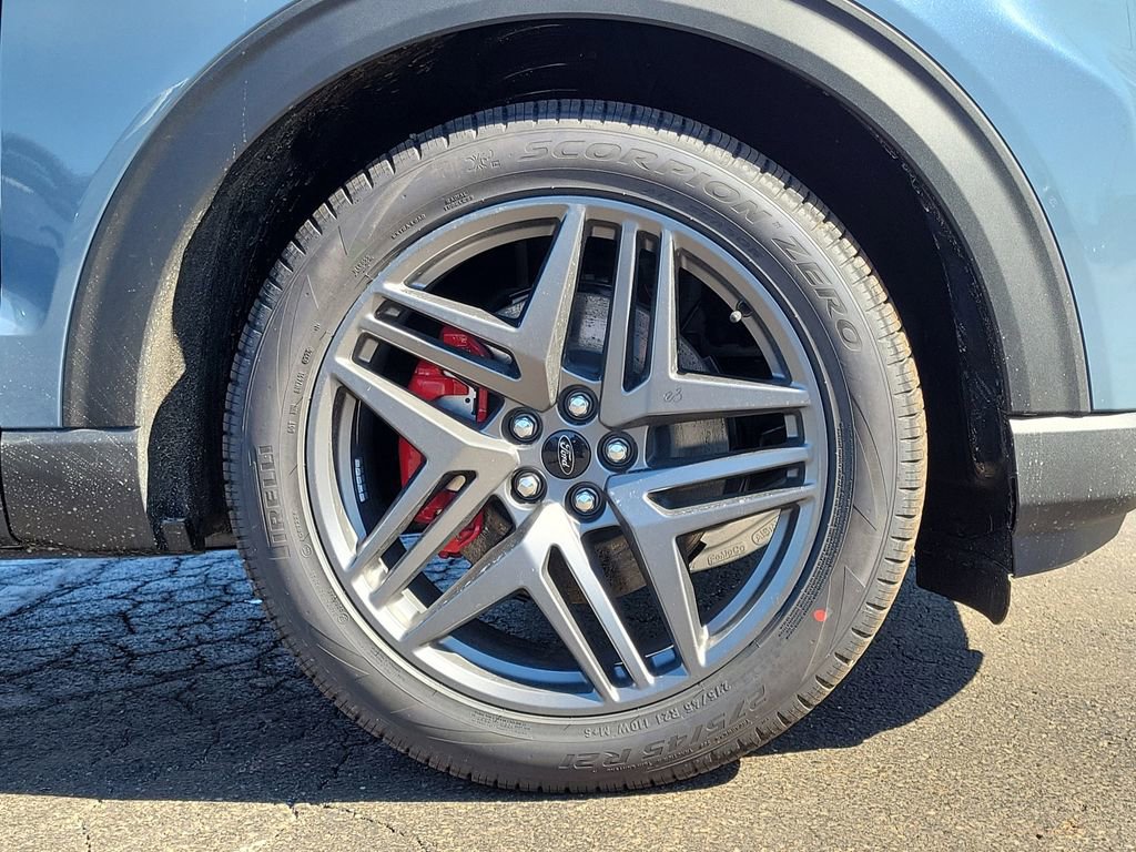 New 2026 Ford Explorer ST w/ Sun And Sound Package image 9