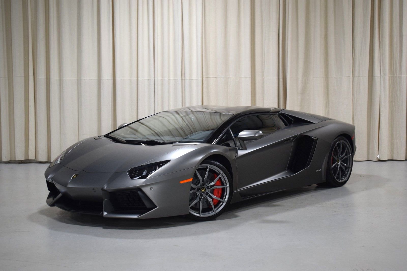 Used 2016 Lamborghini Aventador LP 700-4