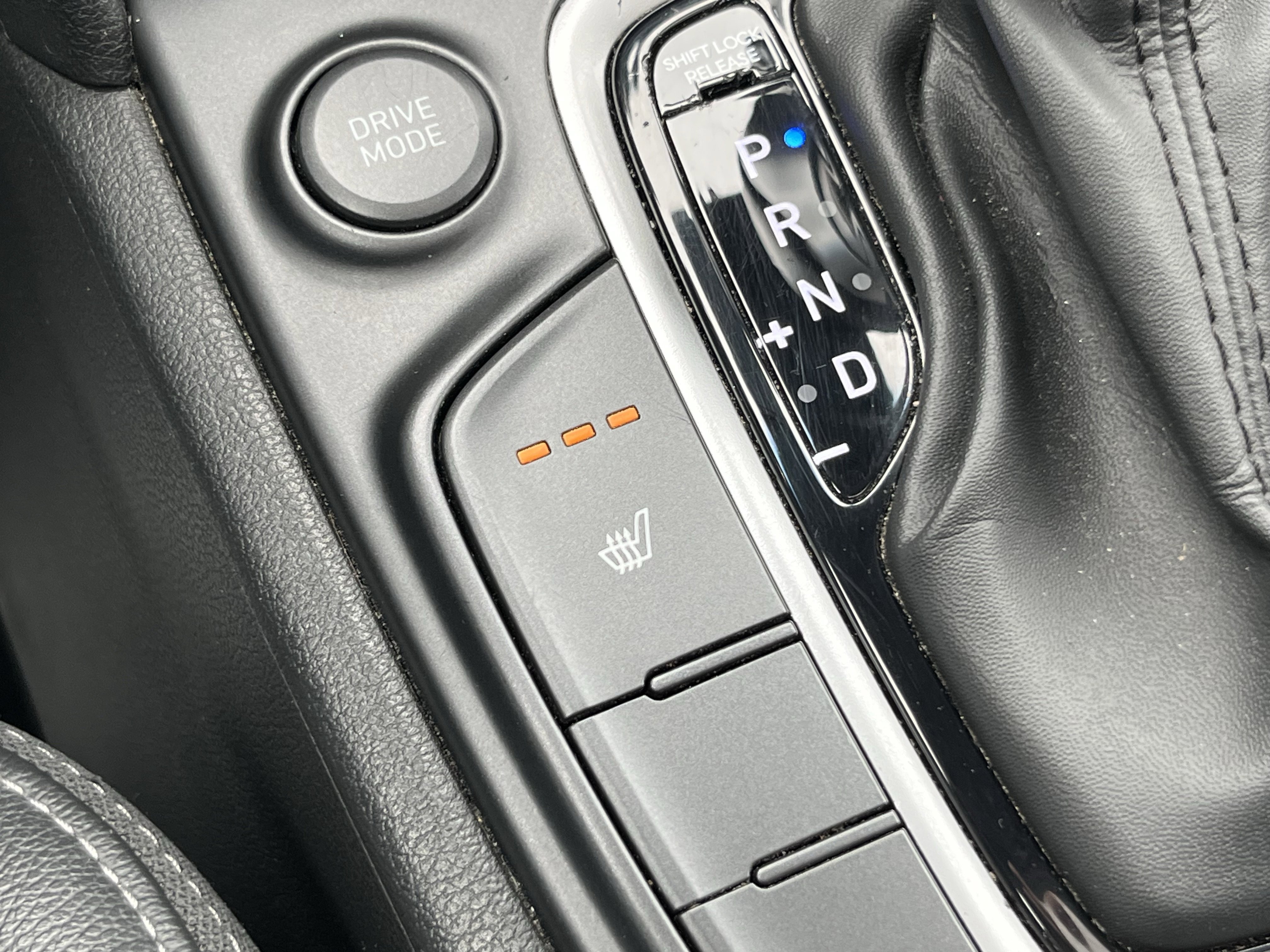 Used 2021 Hyundai Kona Limited image 29