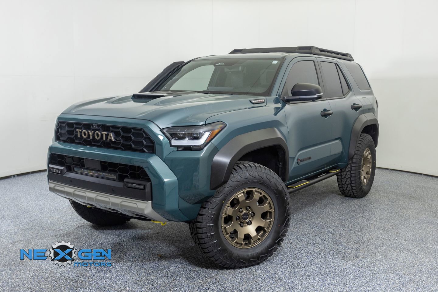 Used 2025 Toyota 4Runner Trailhunter image 3