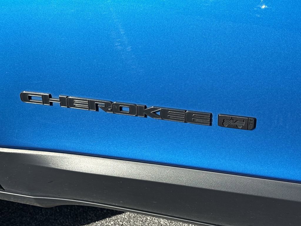 Used 2021 Jeep Cherokee Latitude Lux 80th Anniv w/ Quick Order Package 26U 80TH image 33