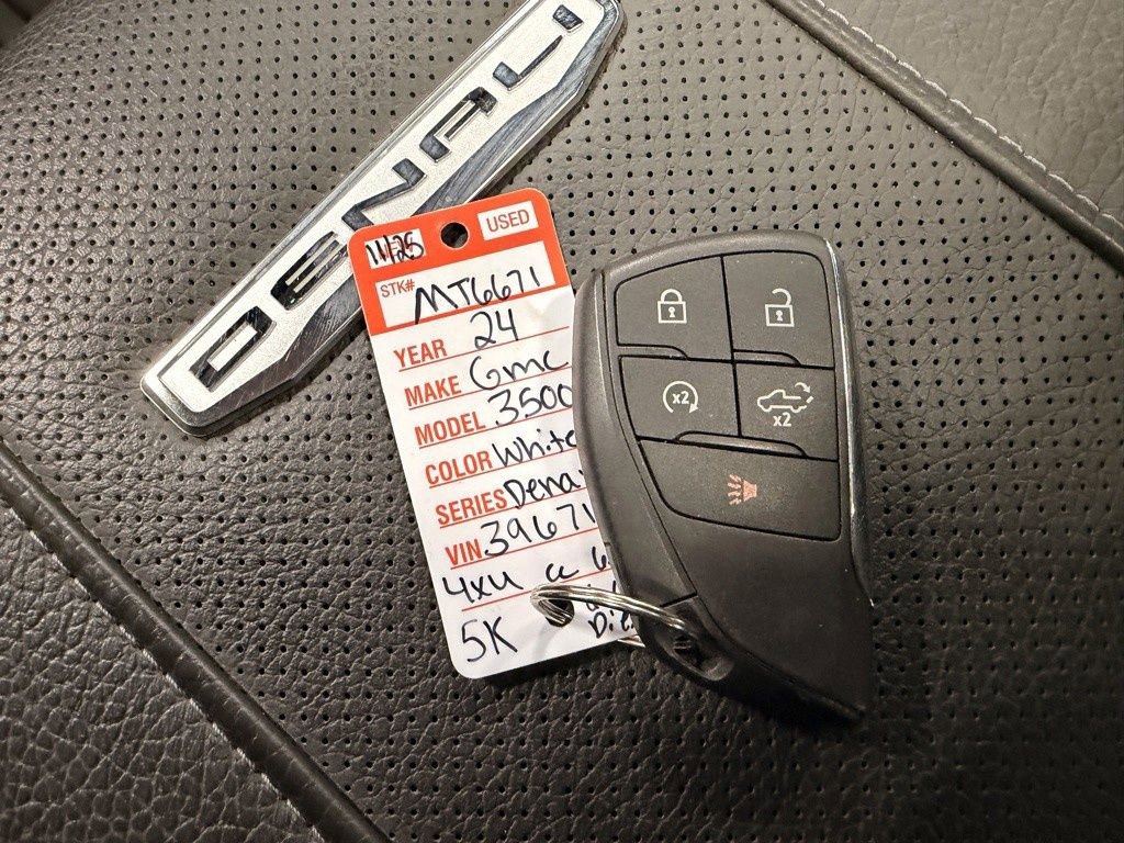 Used 2024 GMC Sierra 3500 Denali w/ Denali Reserve Package image 57