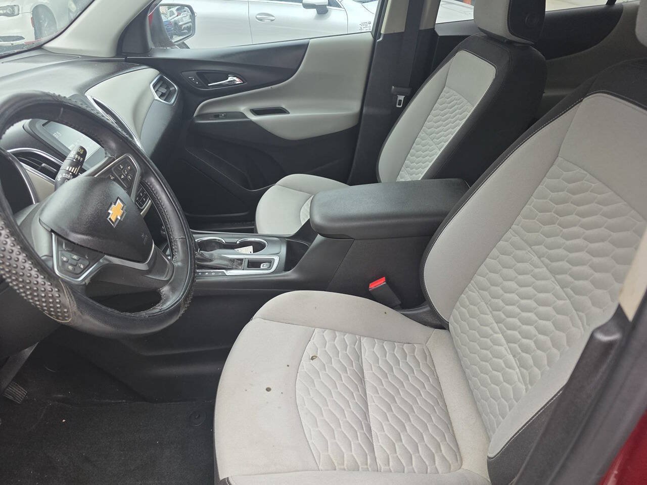 Used 2018 Chevrolet Equinox LT AWD/4WD image 10