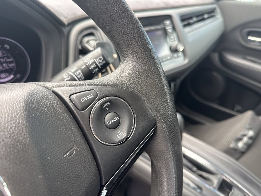 Used 2021 Honda HR-V LX image 9