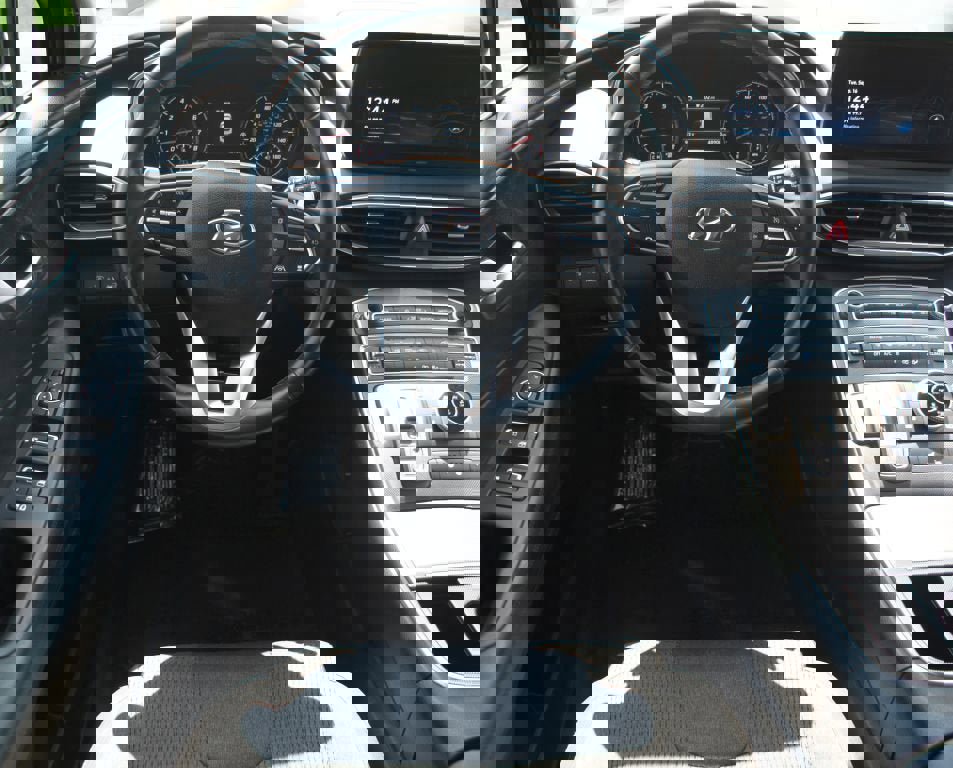 Used 2023 Hyundai Santa Fe SEL image 5