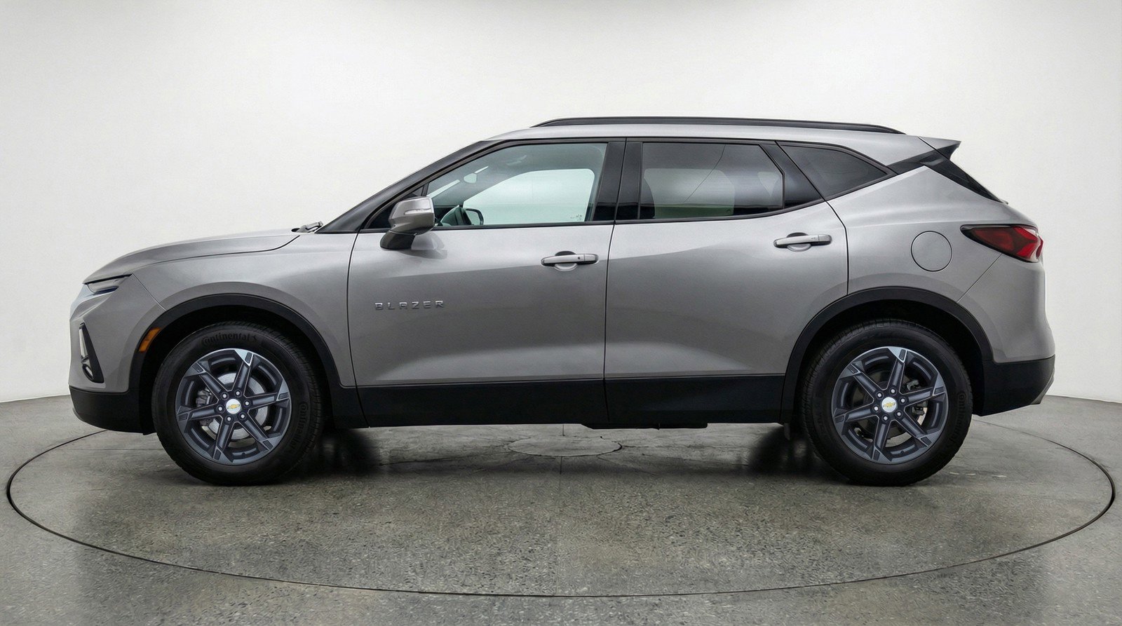 Used 2025 Chevrolet Blazer LT FWD image 5