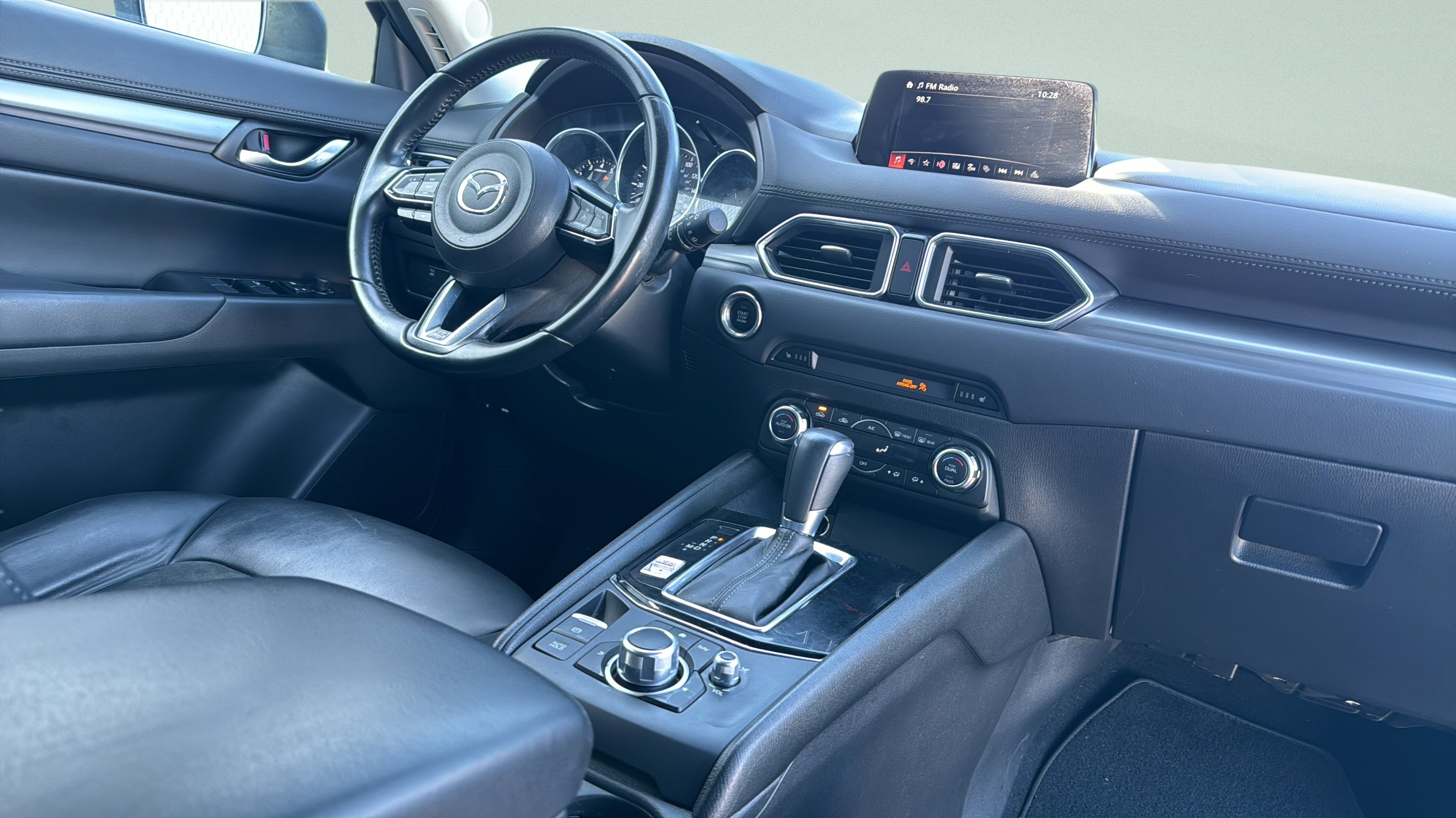 Used 2017 MAZDA CX-5 Touring image 29