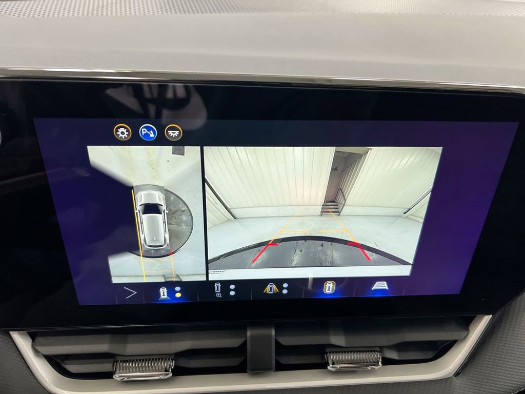 New 2026 Chevrolet Equinox LT w/ Safety and Technology Package image 16