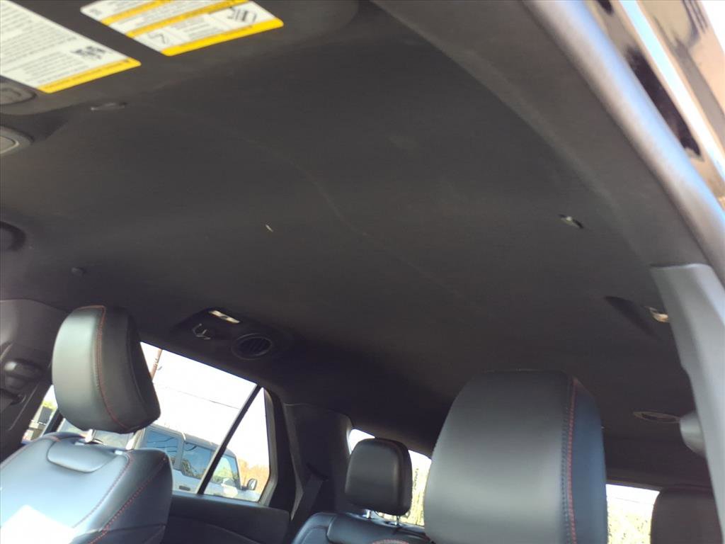 Used 2025 Ford Explorer ST-Line w/ ST-Line Street Pack image 17