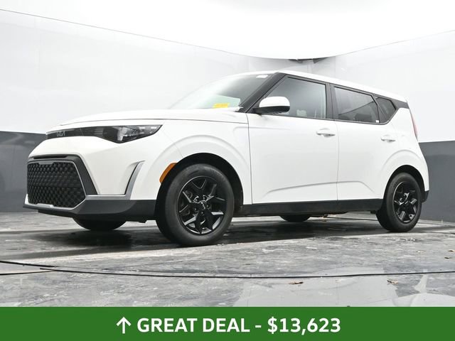 Used 2023 Kia Soul LX w/ Option Group 015 image 44