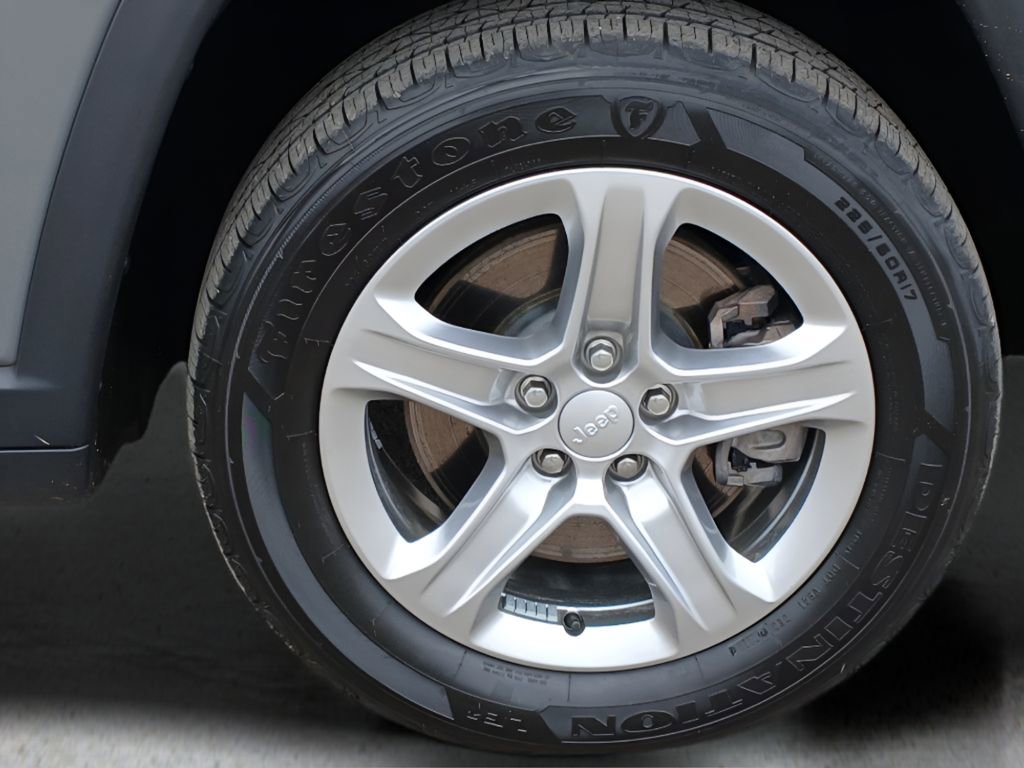 Used 2023 Jeep Compass Latitude w/ Convenience Group image 24