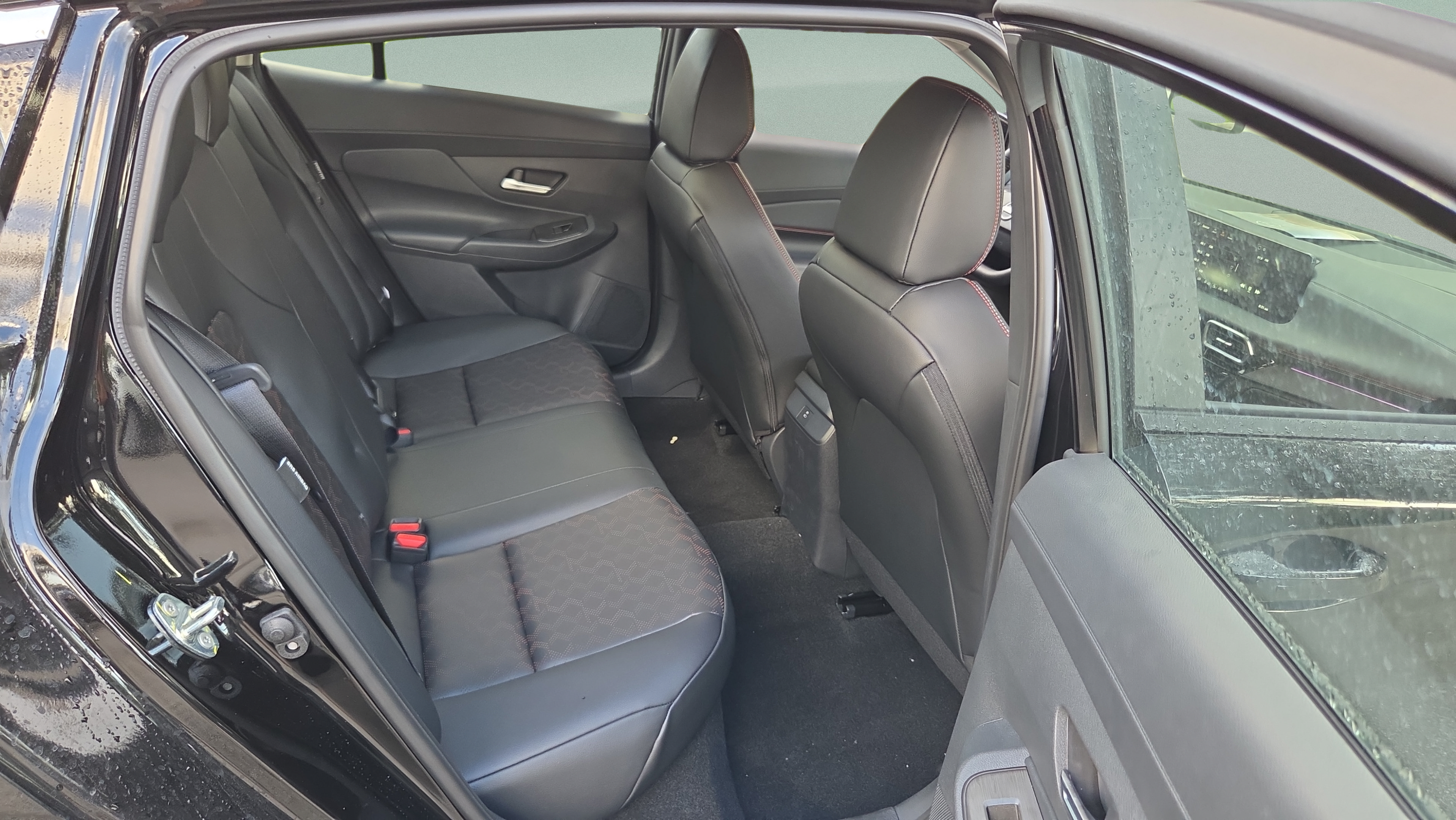 New 2027 Nissan Sentra SR w/ SR Premium Package FWD image 14