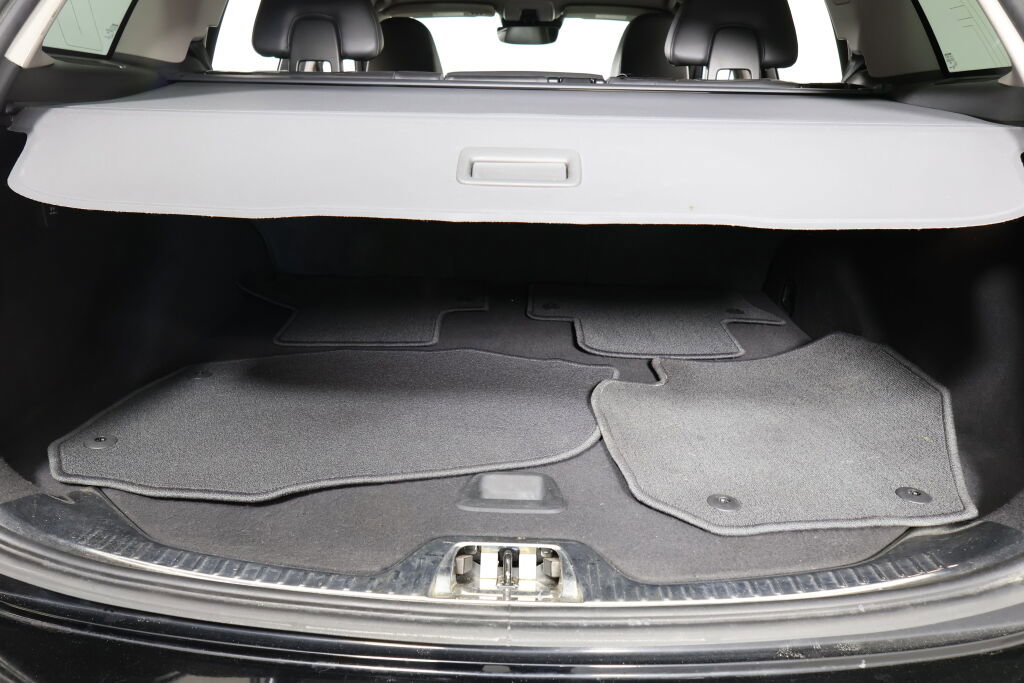 Used 2016 Volvo V60 T5 Cross Country Platinum image 18