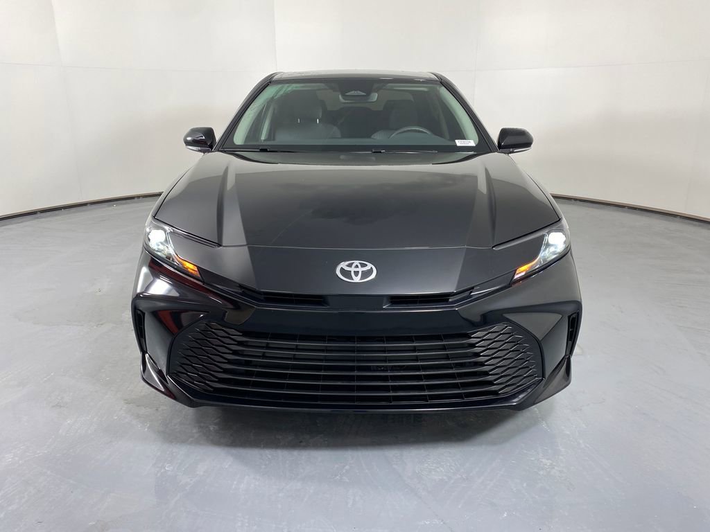 Used 2025 Toyota Camry LE w/ Convenience Package image 2