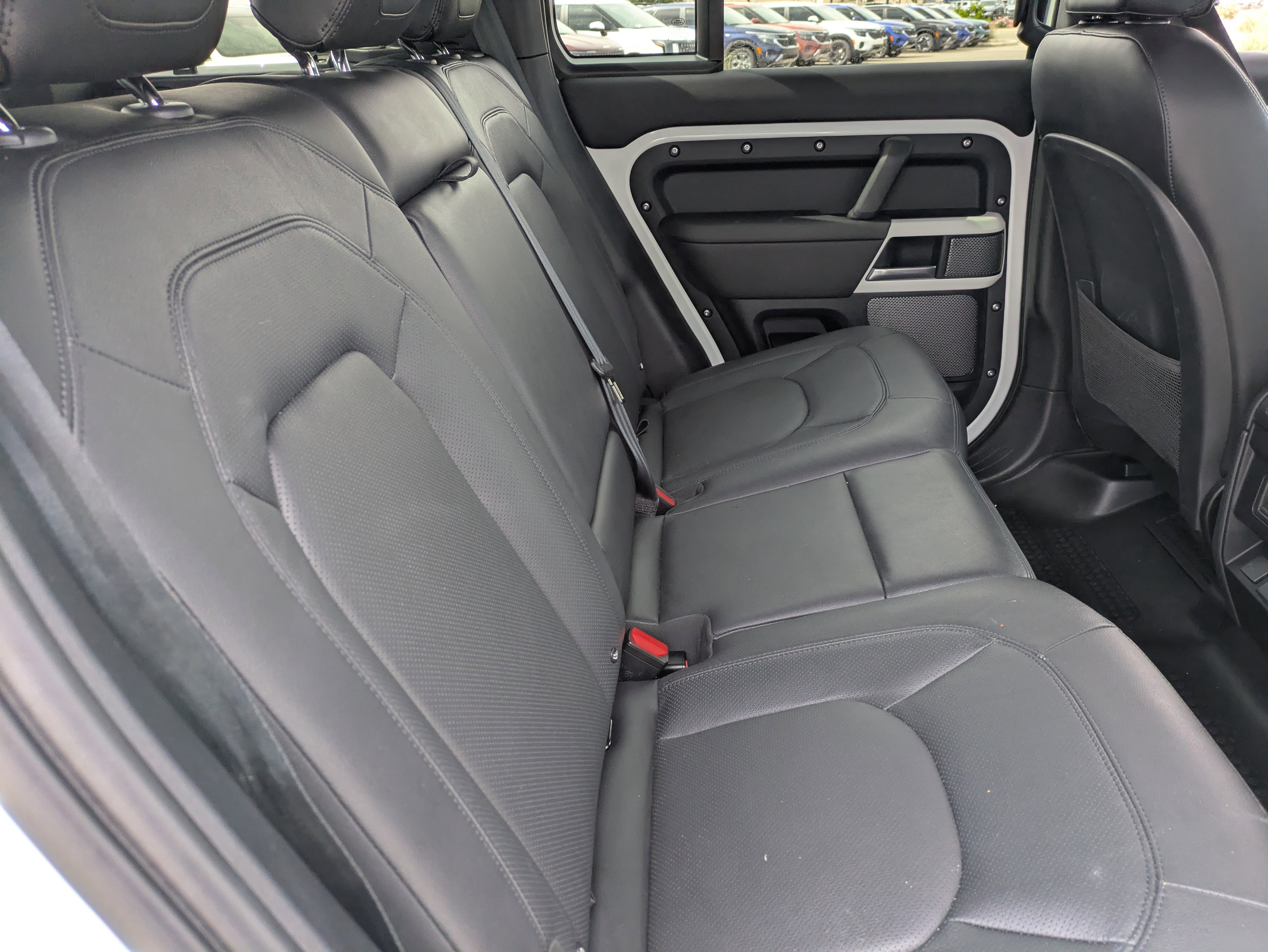 Used 2024 Land Rover Defender 110 S image 14