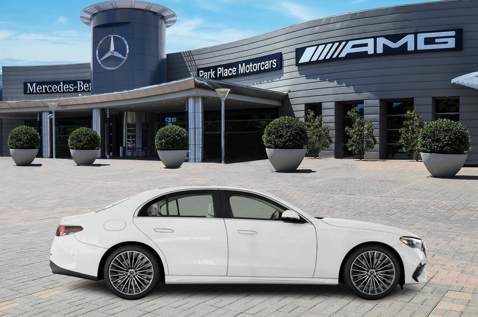 New 2026 Mercedes-Benz E 450 4MATIC Sedan image 2