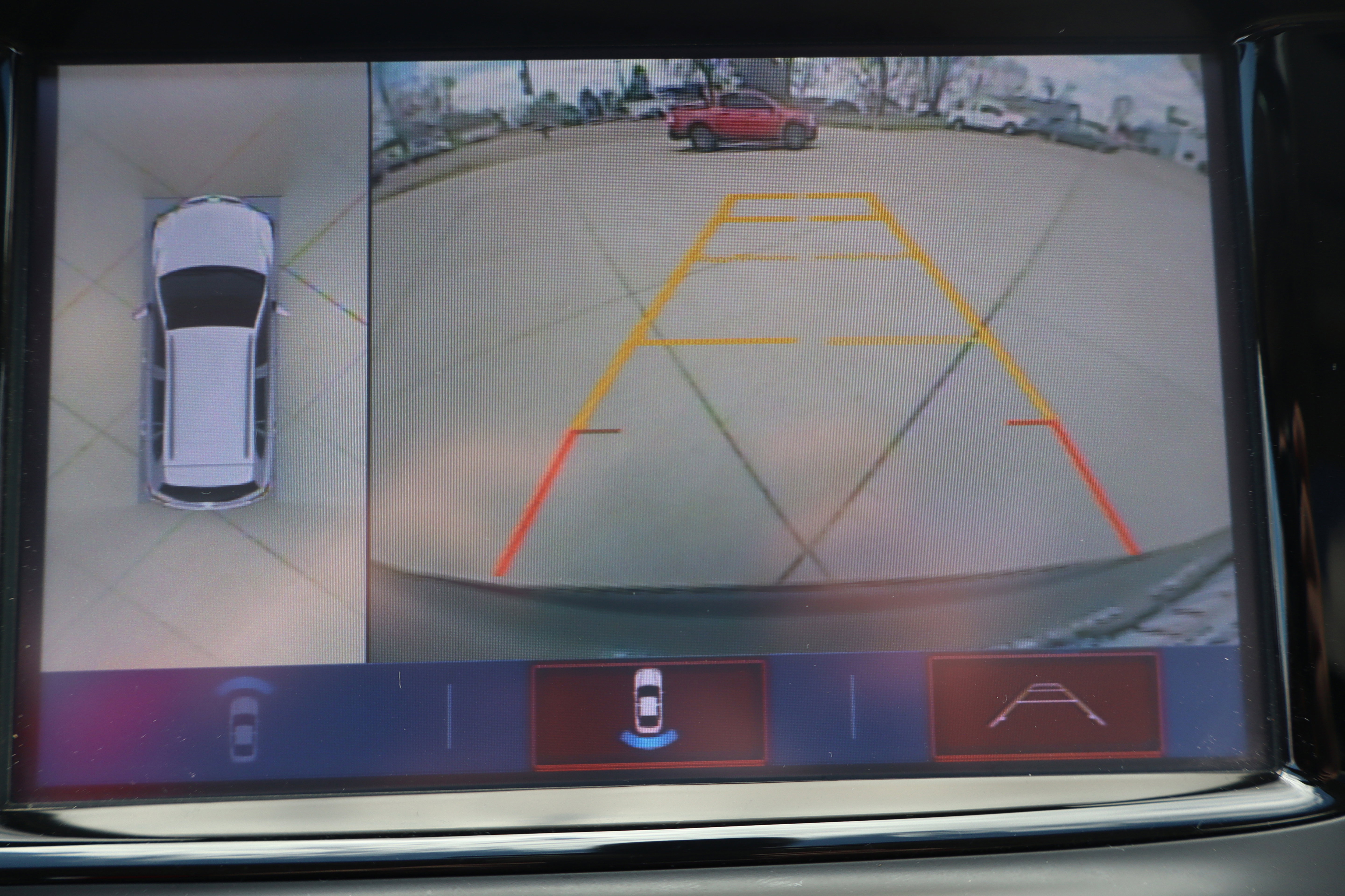 Used 2019 Buick Envision Premium w/ Driver Confidence Package image 17