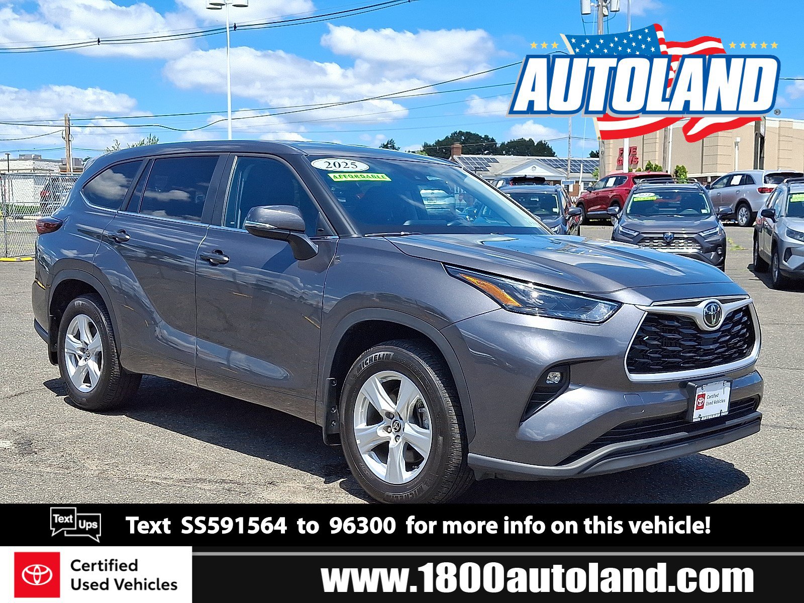 Used 2025 Toyota Highlander LE AWD/4WD video 1