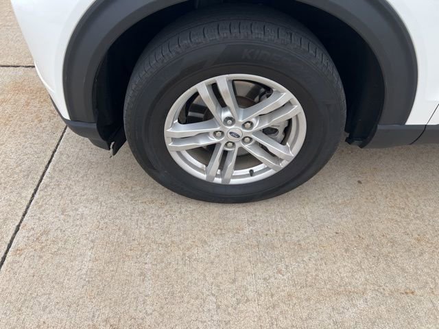 Used 2022 Ford Explorer XLT image 11