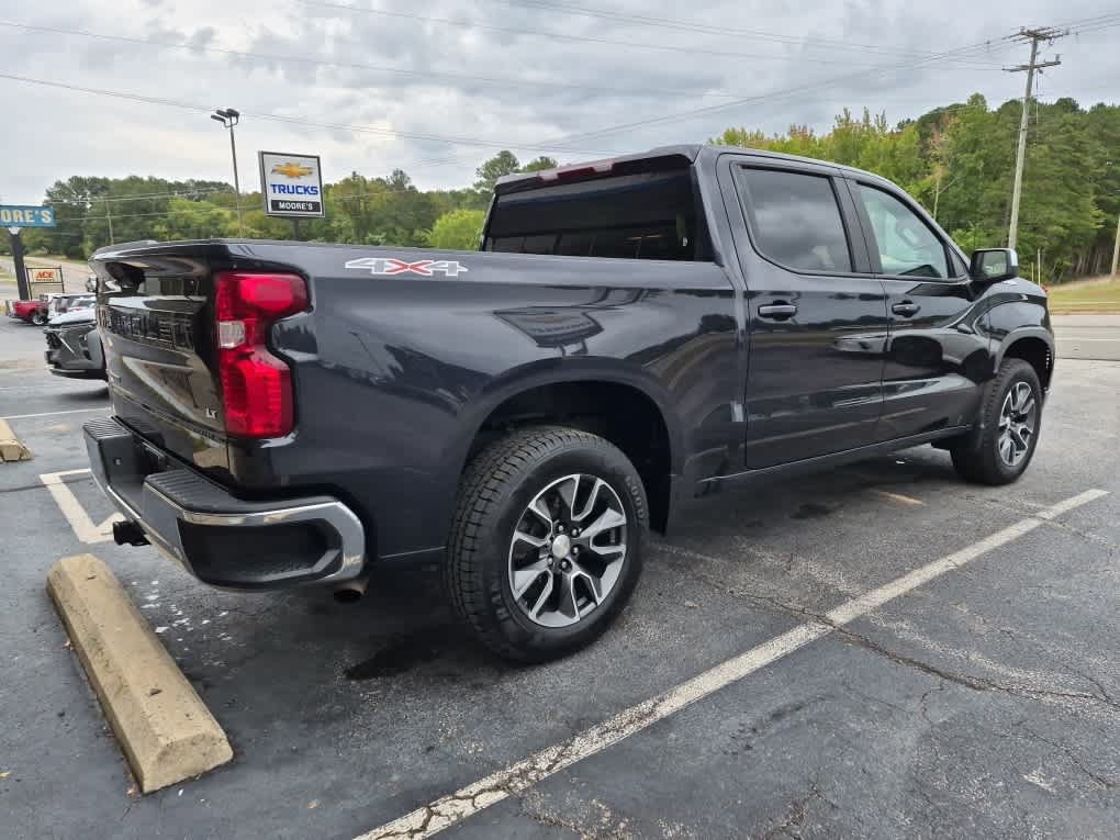 Used 2024 Chevrolet Silverado 1500 LT AWD/4WD image 16