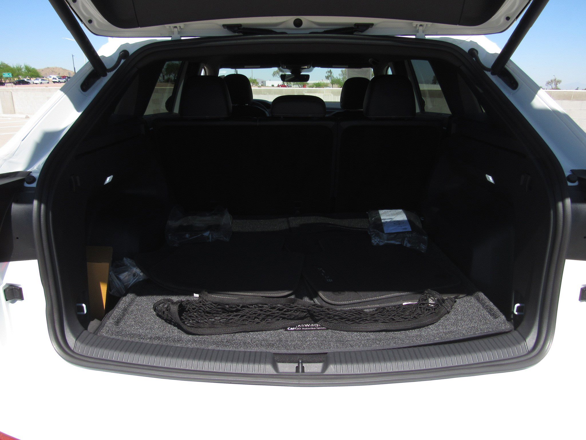 Used 2024 Volkswagen Atlas Cross Sport SE image 12