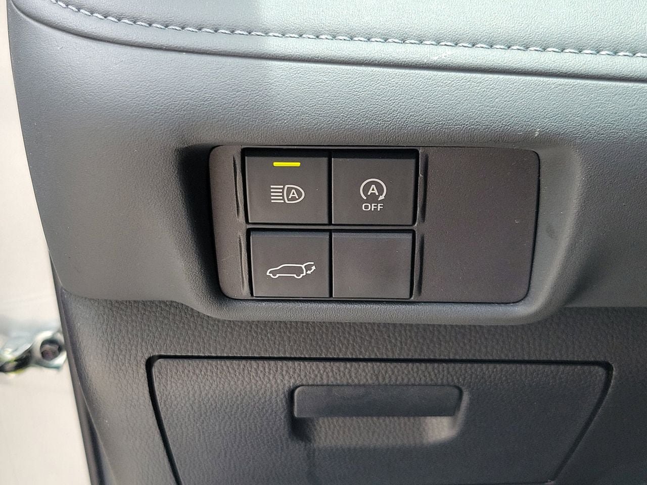 Used 2025 Toyota Highlander XSE AWD/4WD image 33
