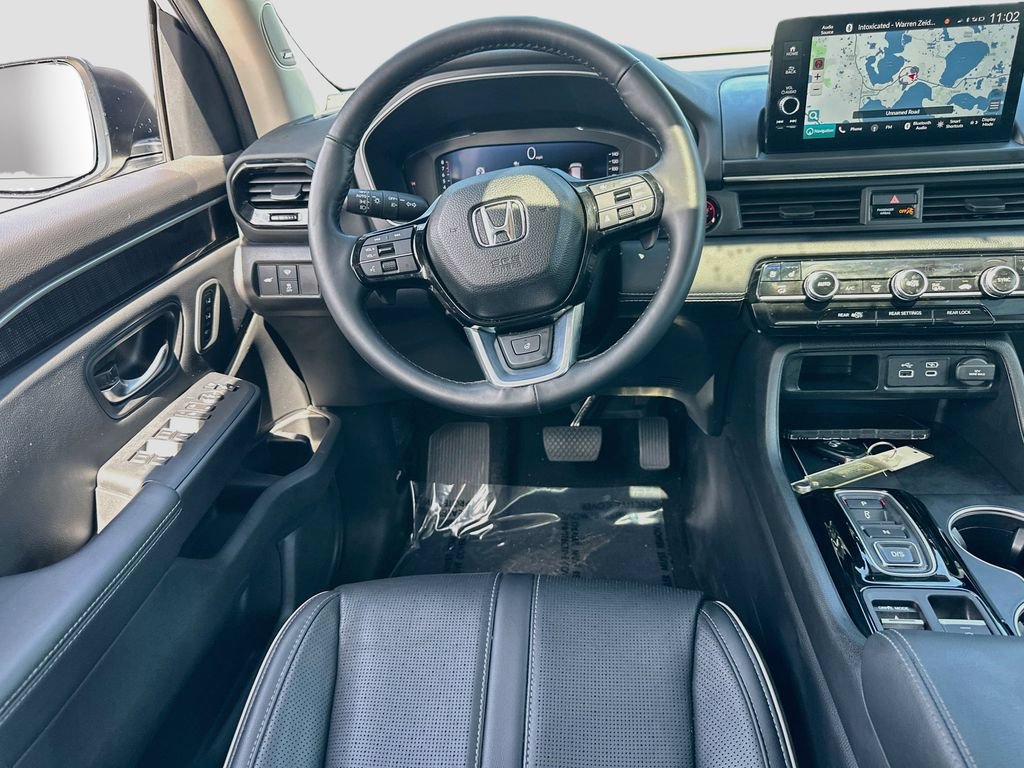 Used 2025 Honda Pilot Elite image 21