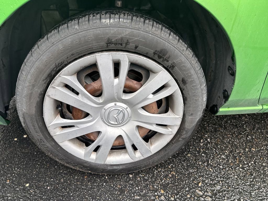 Used 2013 MAZDA MAZDA2 Sport FWD image 15