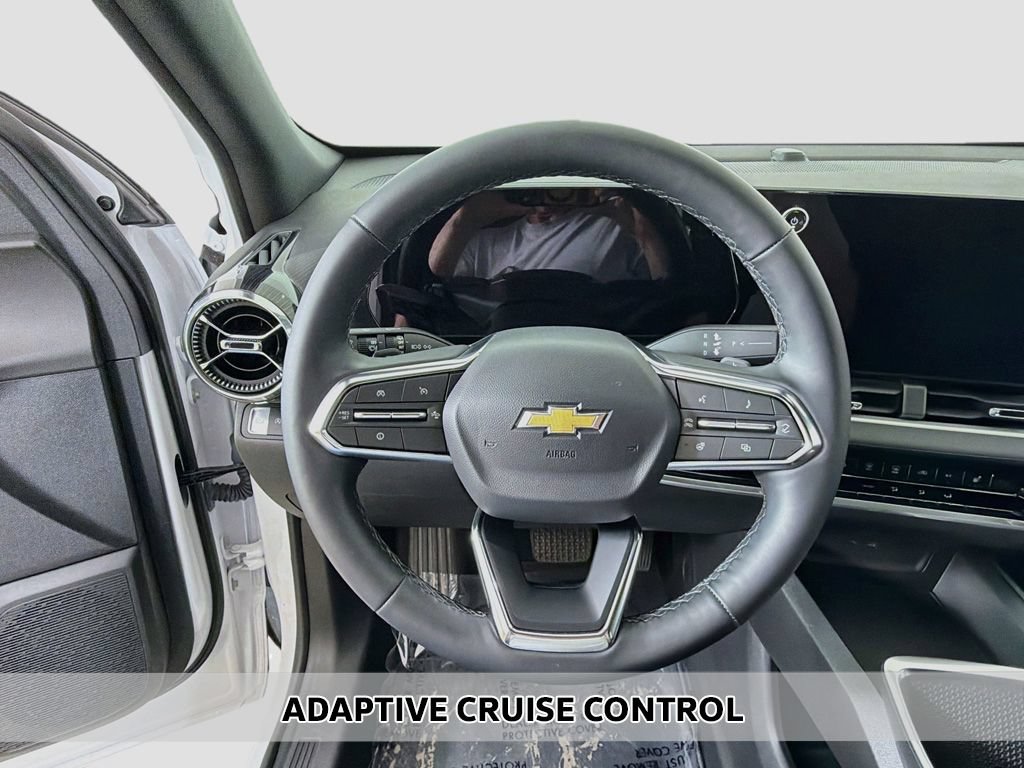 Used 2026 Chevrolet Equinox LT FWD image 4