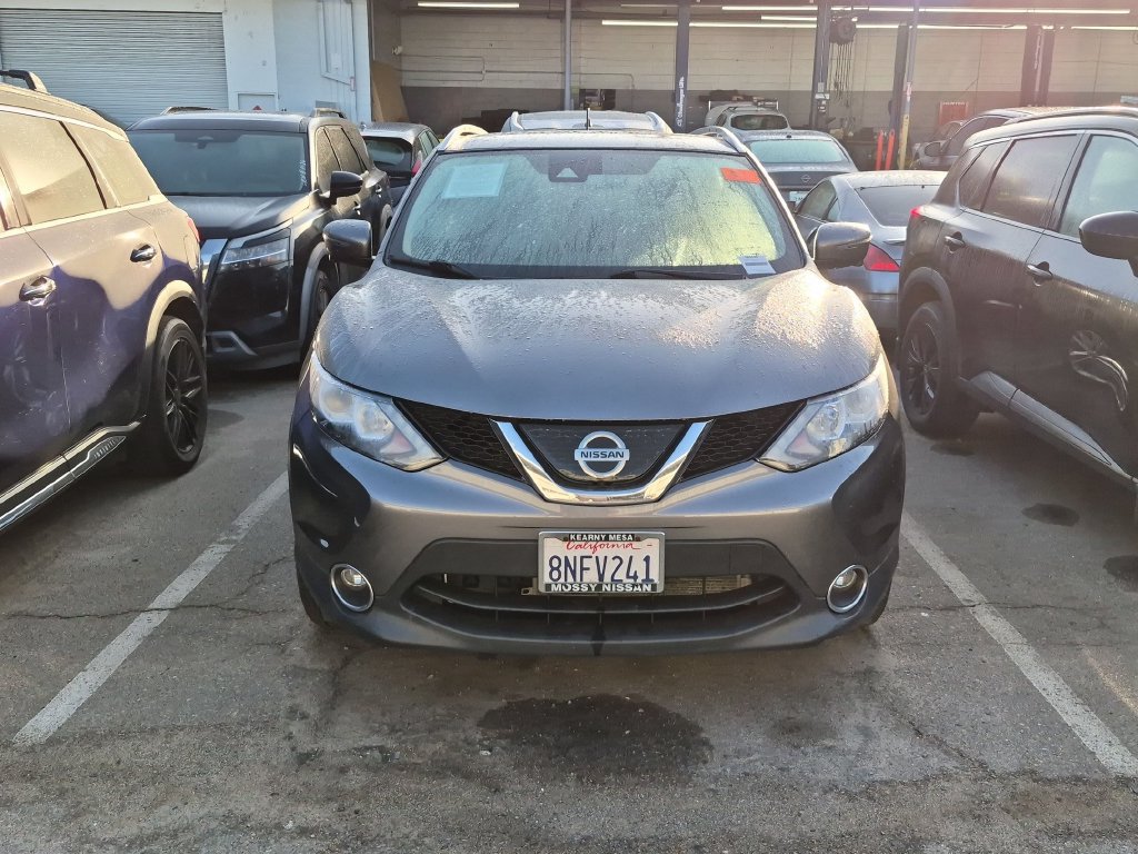 Used 2019 Nissan Rogue Sport SV w/ Technology Package FWD image 3