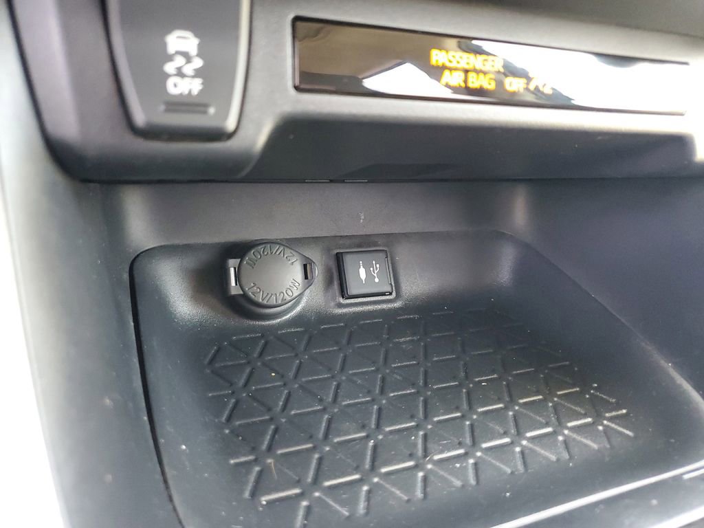 Used 2019 Toyota RAV4 XLE image 28