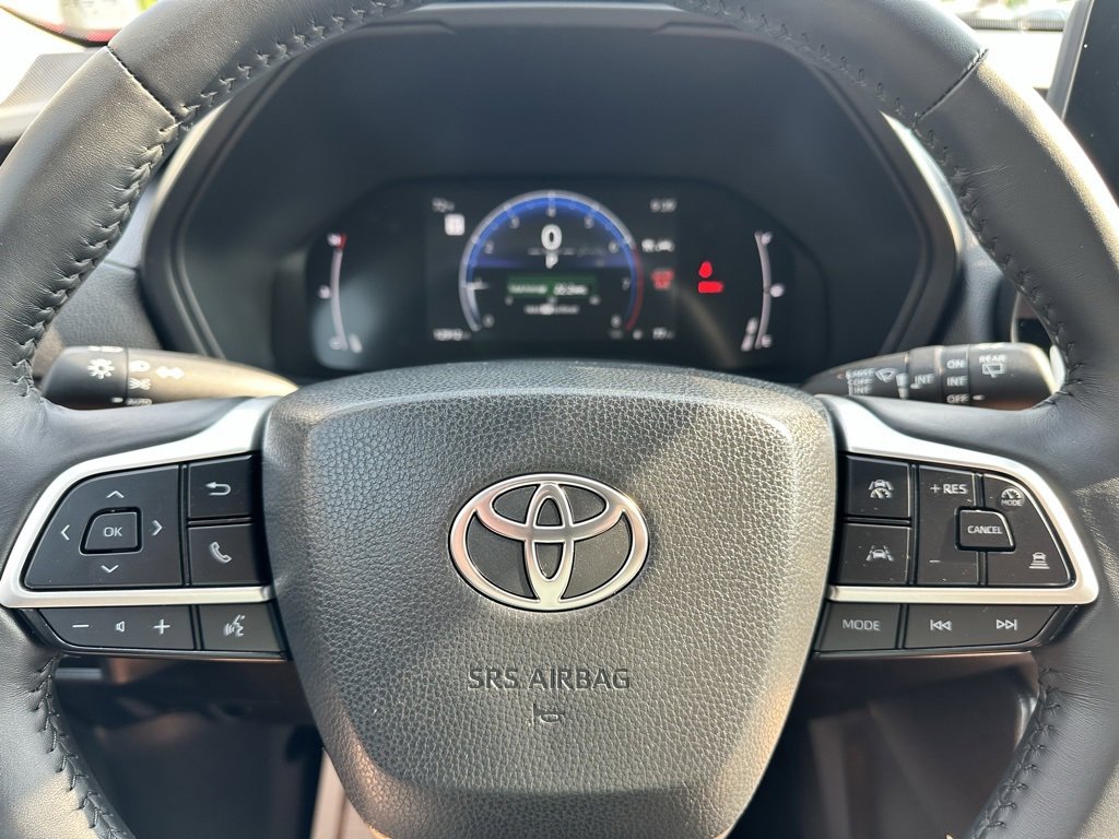 Used 2024 Toyota Grand Highlander XLE image 8