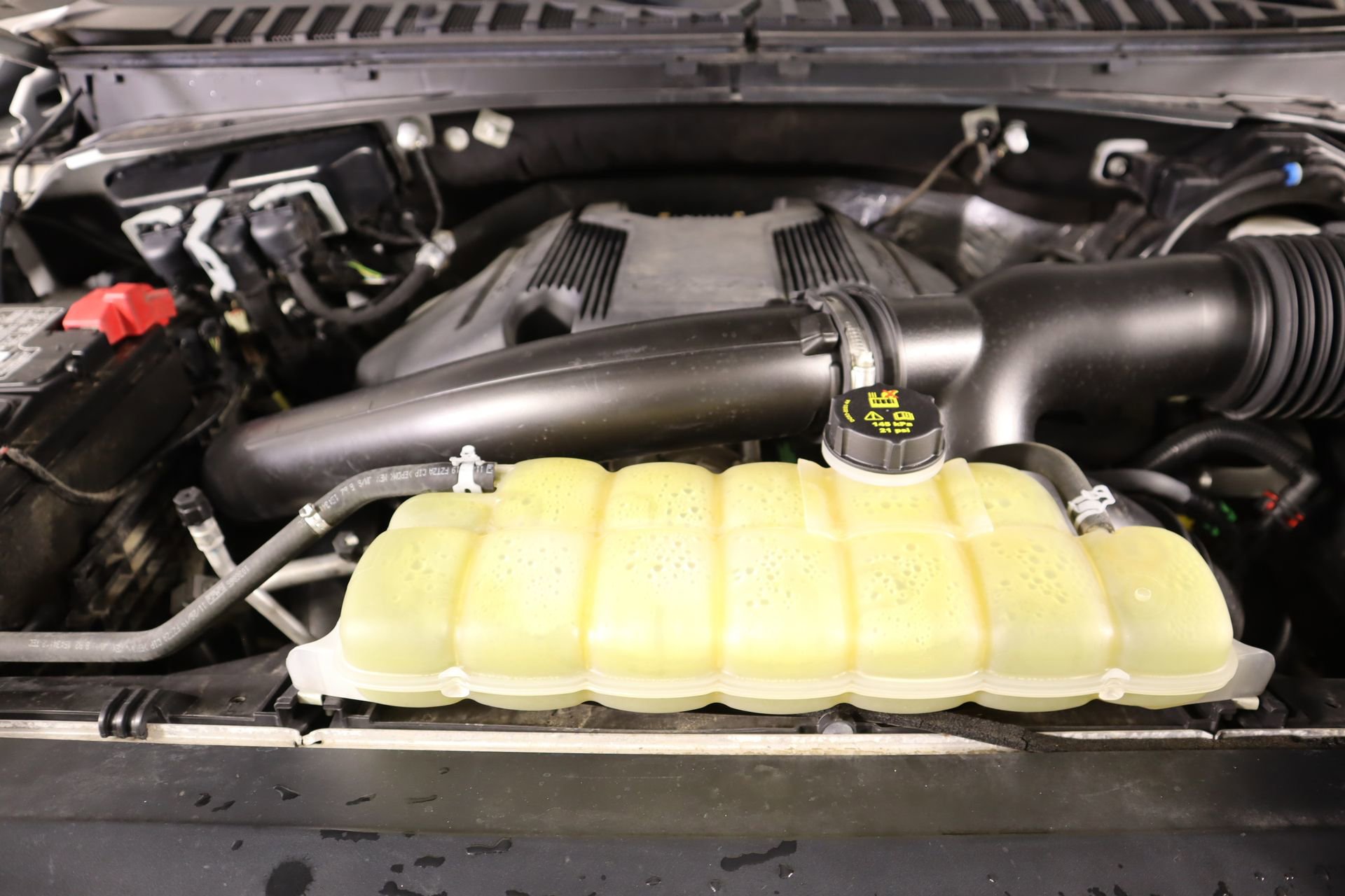 Used 2020 Ford Expedition XLT w/ Equipment Group 202A AWD/4WD image 22