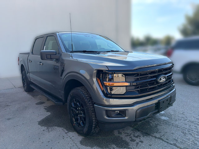 New 2026 Ford F150 XLT w/ XLT Black Appearance Package AWD/4WD image 3
