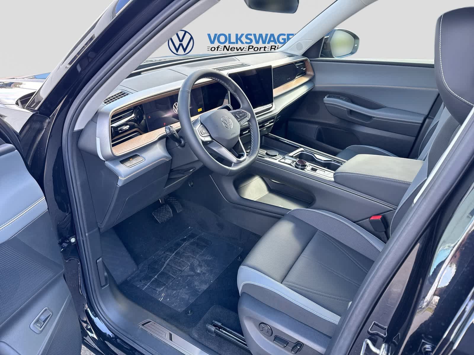 New 2027 Volkswagen Atlas SE FWD image 10