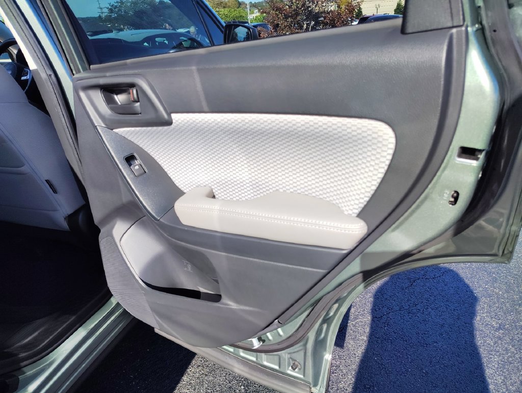 Used 2018 Subaru Forester 2.5i w/ Protection Package #1 AWD/4WD image 22