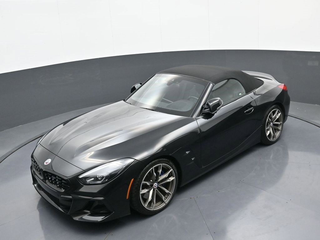 Used 2023 BMW Z4 M40i w/ Premium Package image 29
