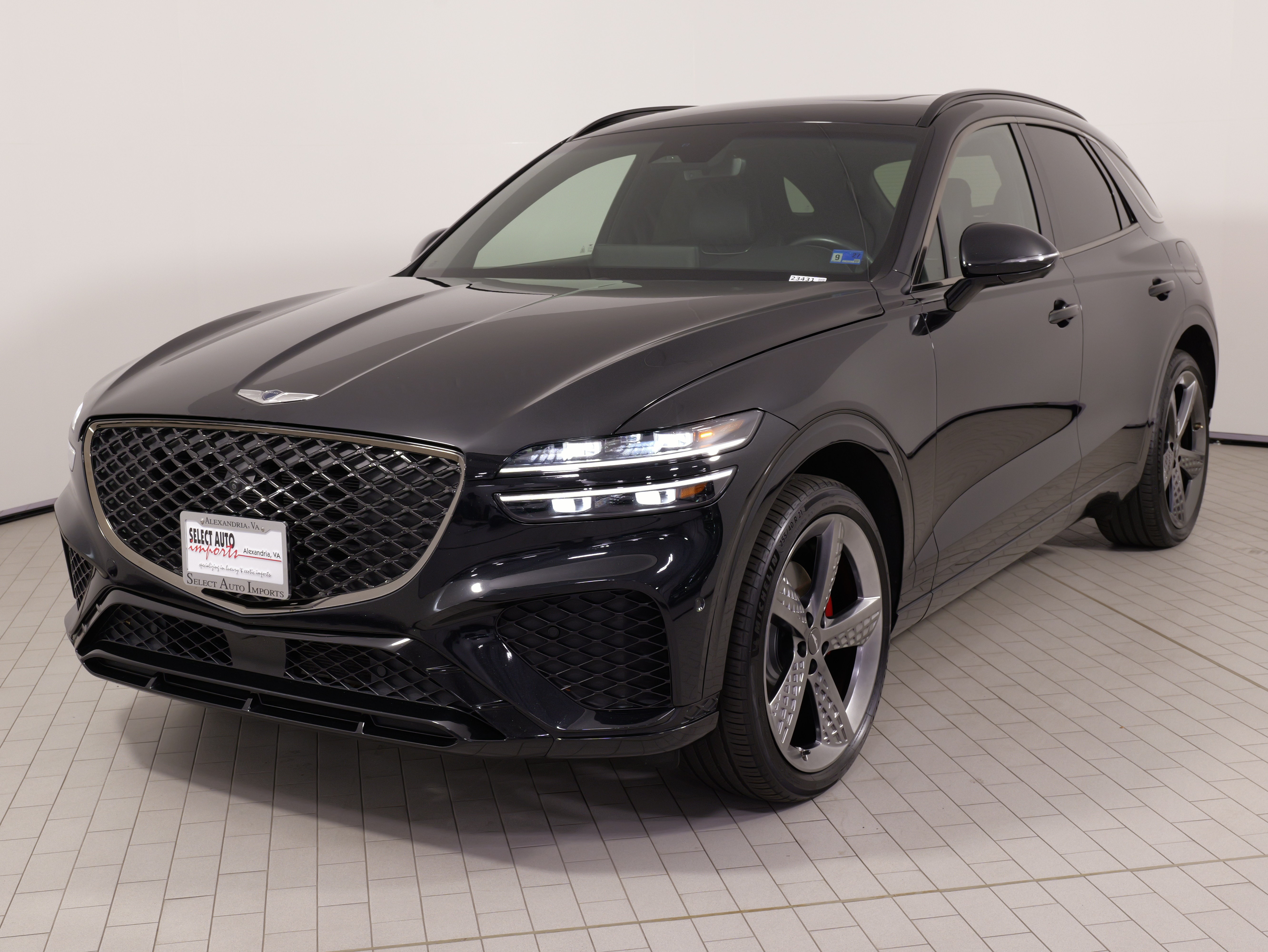 Used 2022 Genesis GV70 2.5T w/ Sport Prestige Package AWD/4WD image 4
