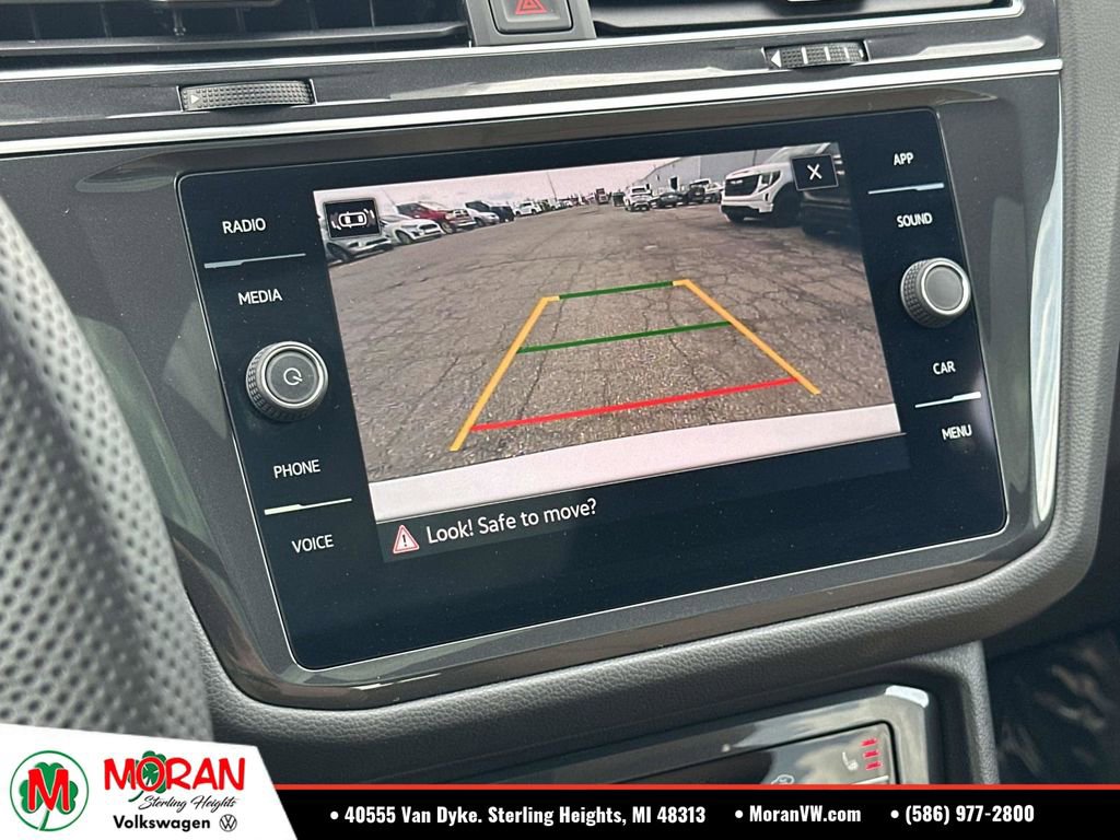 Used 2024 Volkswagen Tiguan SE R-Line AWD/4WD image 30