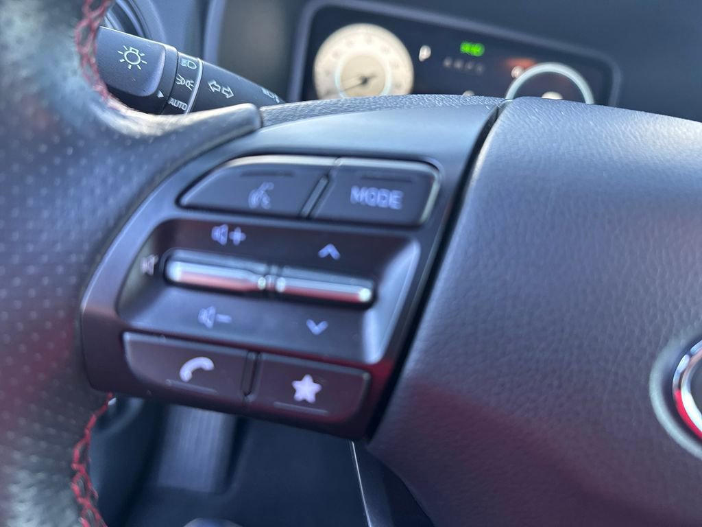 Used 2022 Hyundai Kona N Line w/ Tech Package image 18