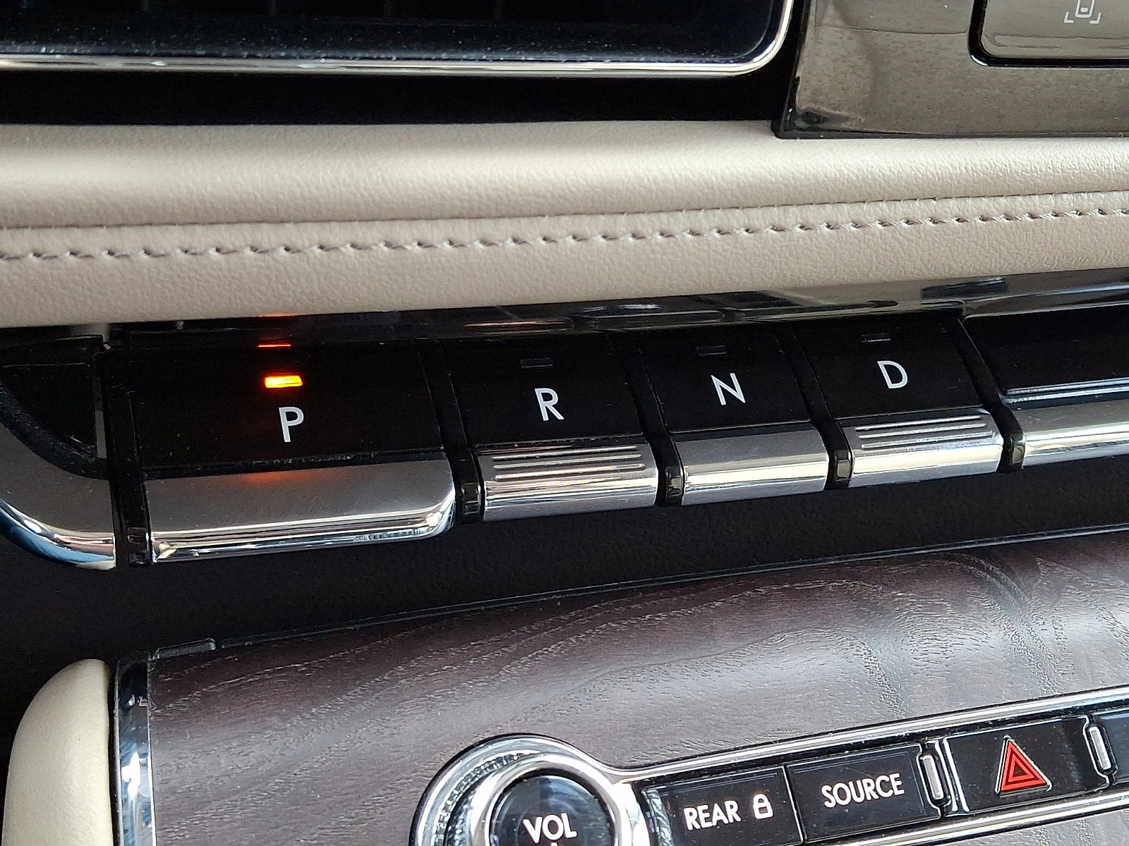 Used 2020 Lincoln Aviator Reserve w/ Elements Package Plus image 15