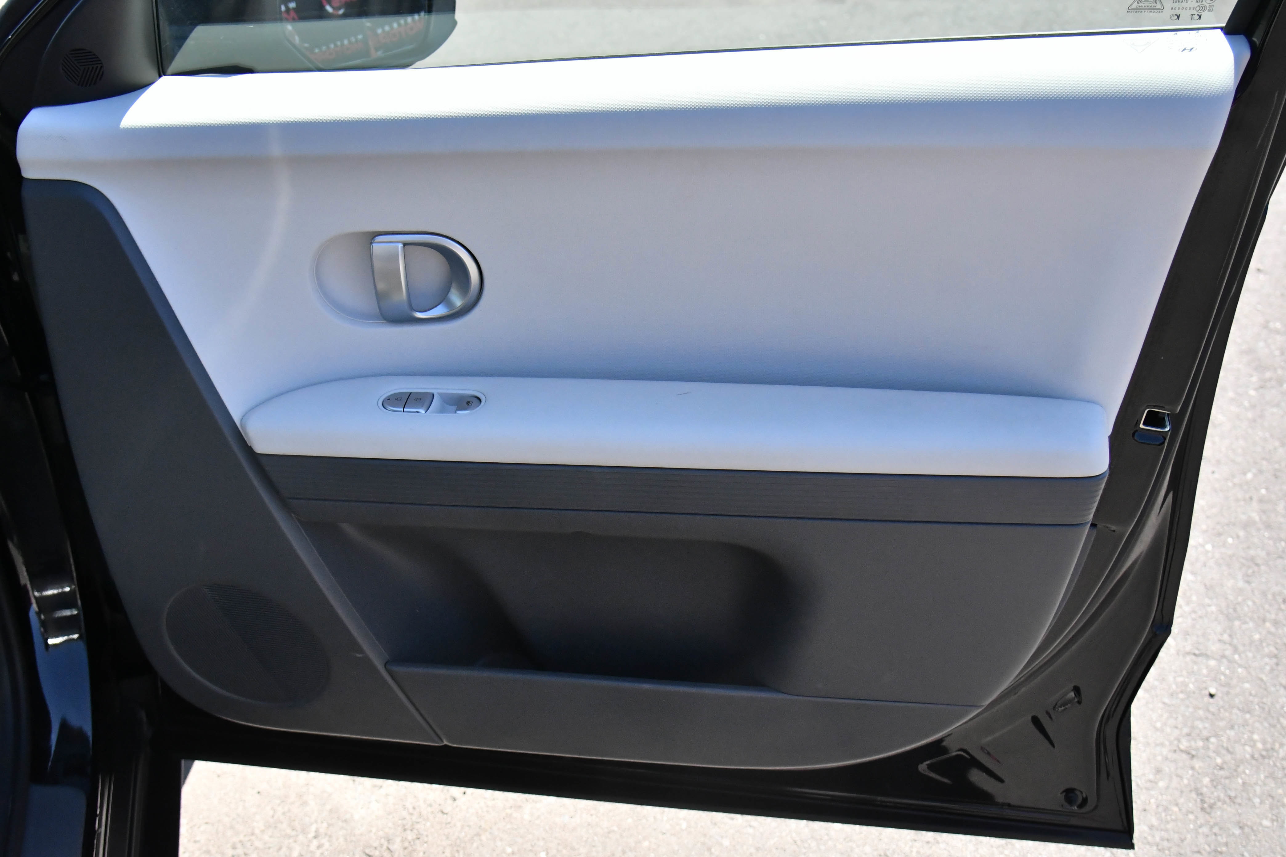 Used 2024 Hyundai Ioniq 5 SEL RWD image 46