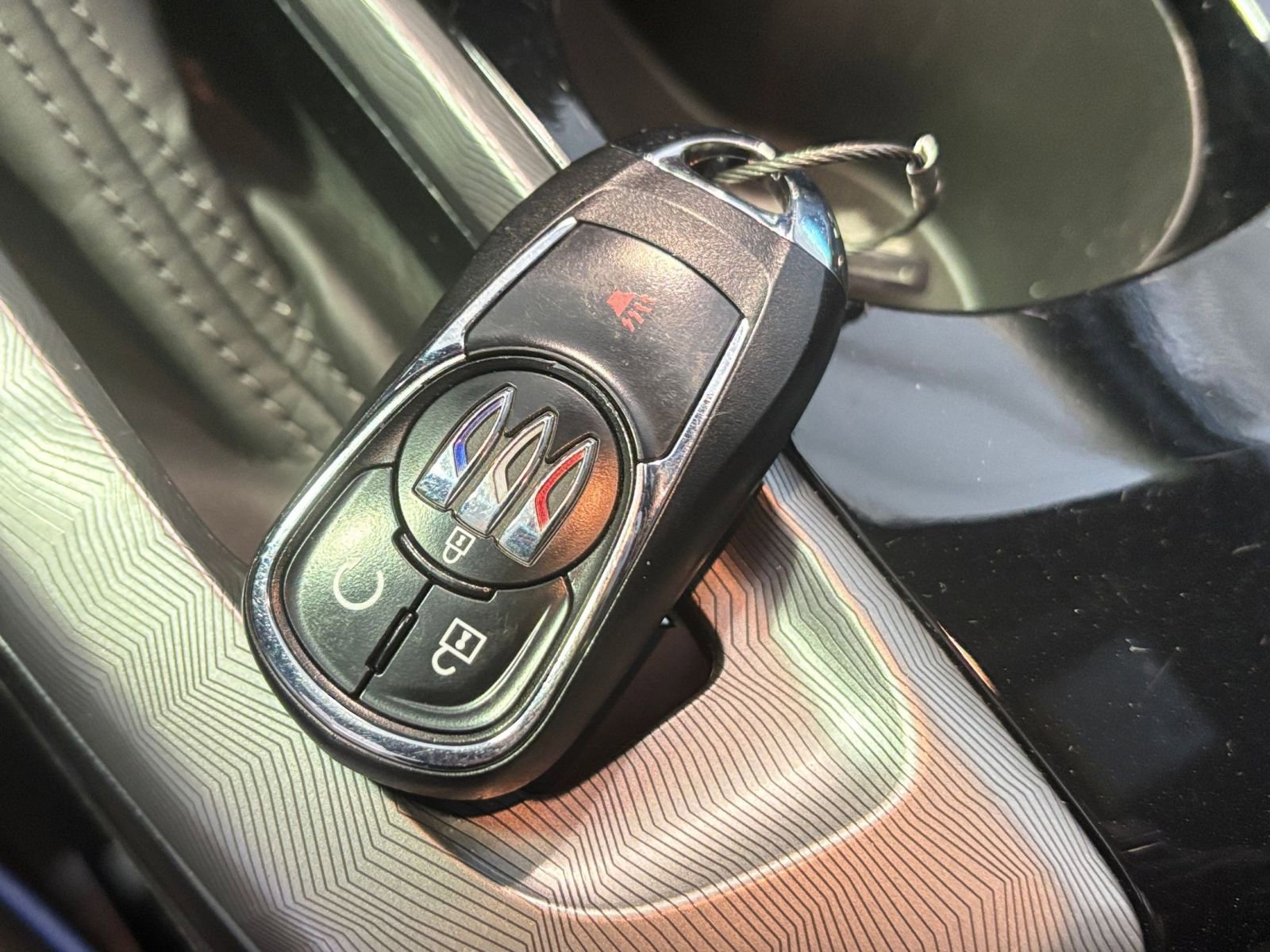 Used 2025 Buick Envista Sport Touring image 22