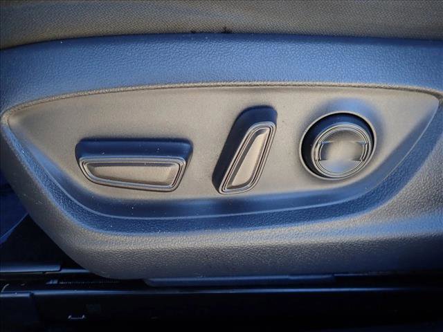 Used 2019 Toyota Camry LE image 11