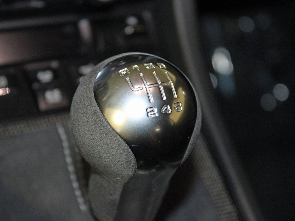Used 2016 Porsche Cayman GT4 image 30