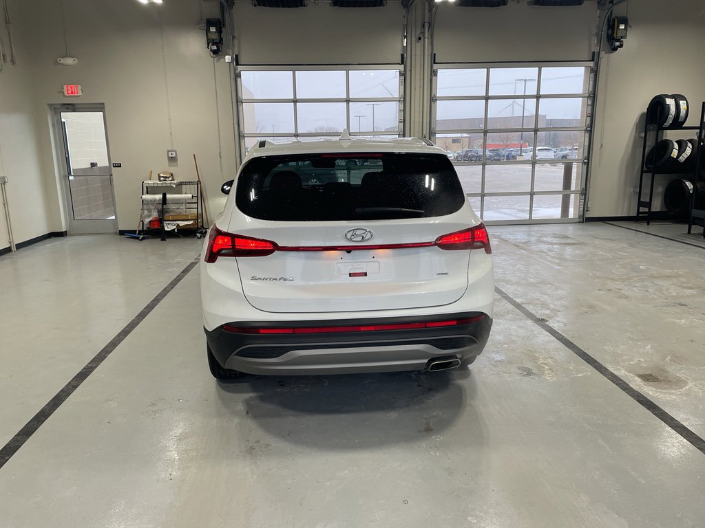 Used 2022 Hyundai Santa Fe SE image 4