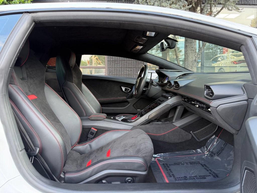 Used 2021 Lamborghini Huracan EVO RWD image 30