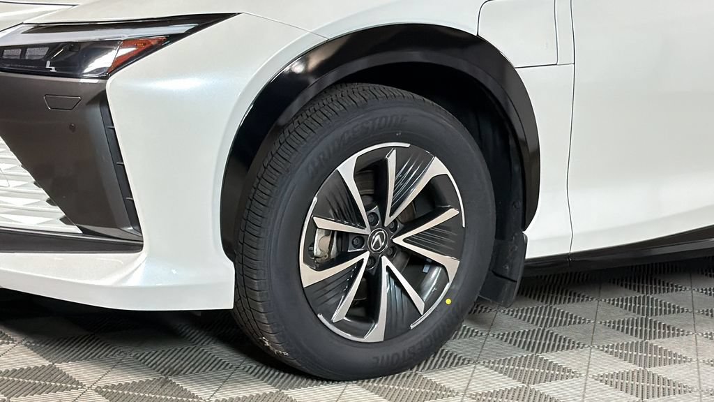 Certified 2024 Lexus RZ 300e Premium w/ Accessory Package (2T) FWD image 4